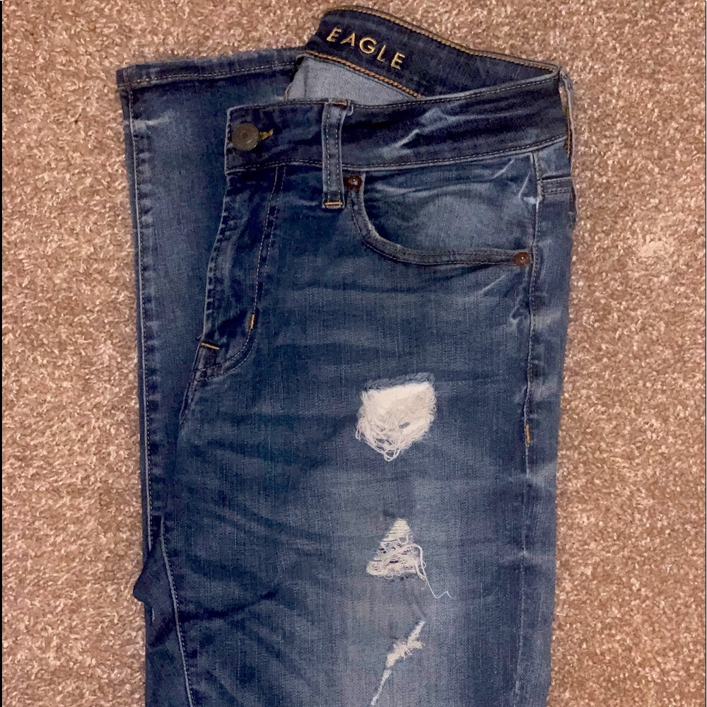 Men’s Distressed Jeans